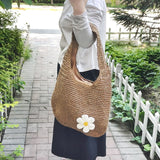 MQTIME  -  Women Knitted Shoulder Bag Fashion Tote Handbag Lightweight Handwoven Hobo Bag with Flower Decor Crochet Tote Bag Straw Hobo Bag