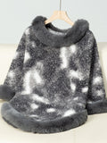 MQTIME  -   Furry Contrast Three-Quarter Poncho
